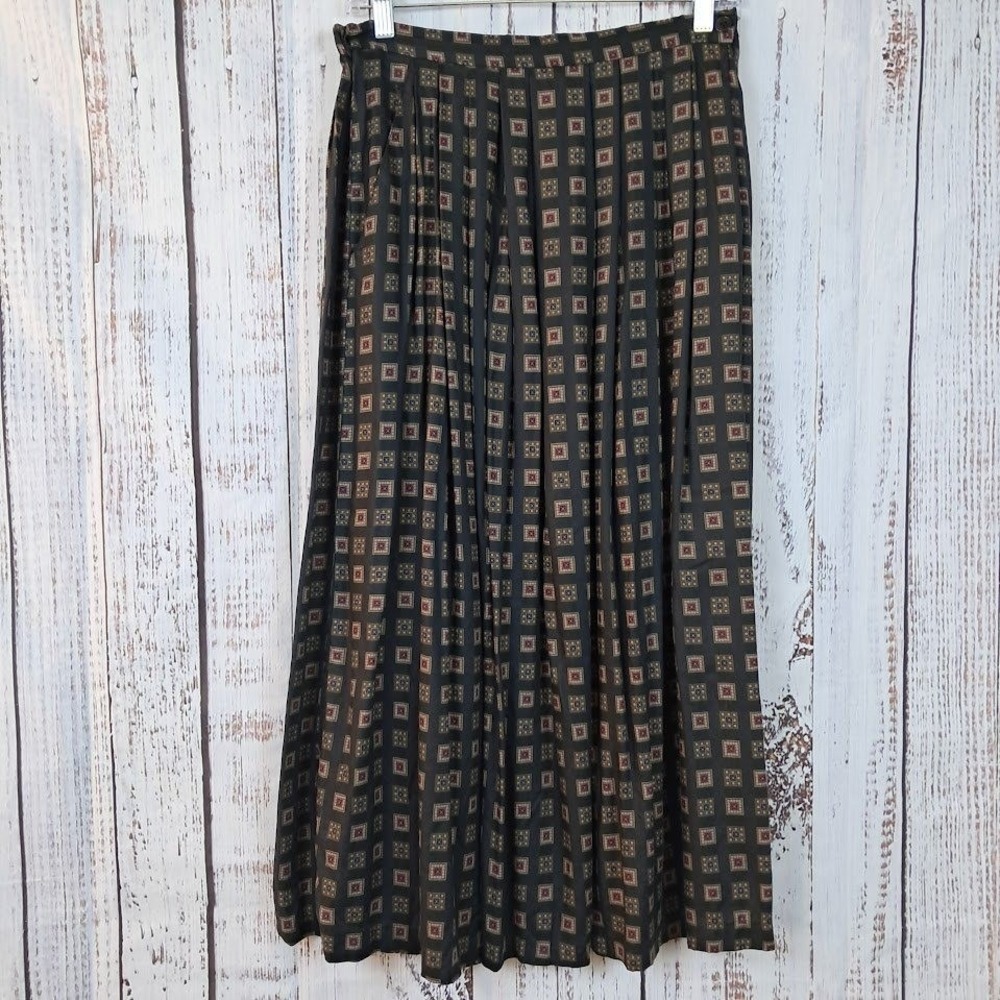 Geometric Print Pleated Maxi Skirt in Black and Brown